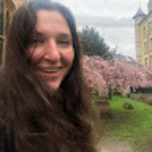 Meet your Posher, Claire